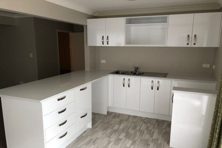 Photo of property in 26 Hoylake Place, Wattle Downs, Auckland, 2103