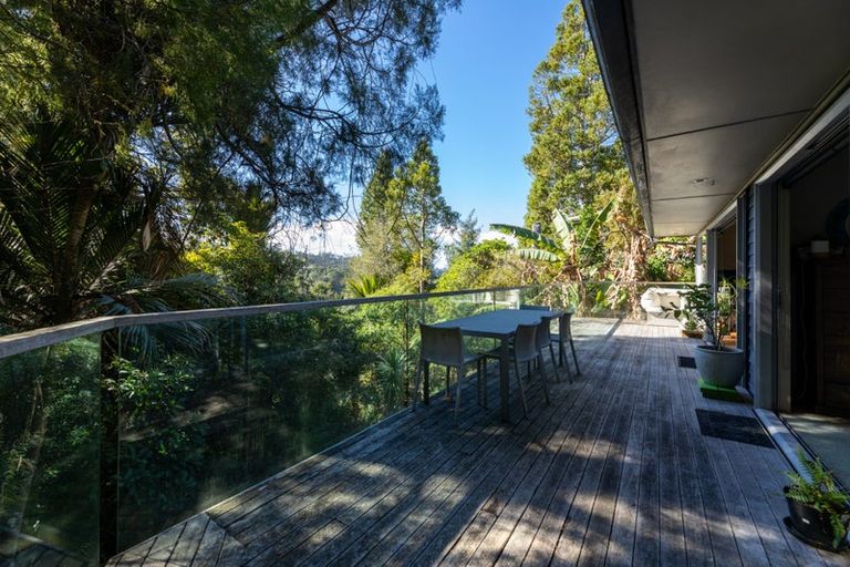 Photo of property in 14 Opou Road, Titirangi, Auckland, 0604