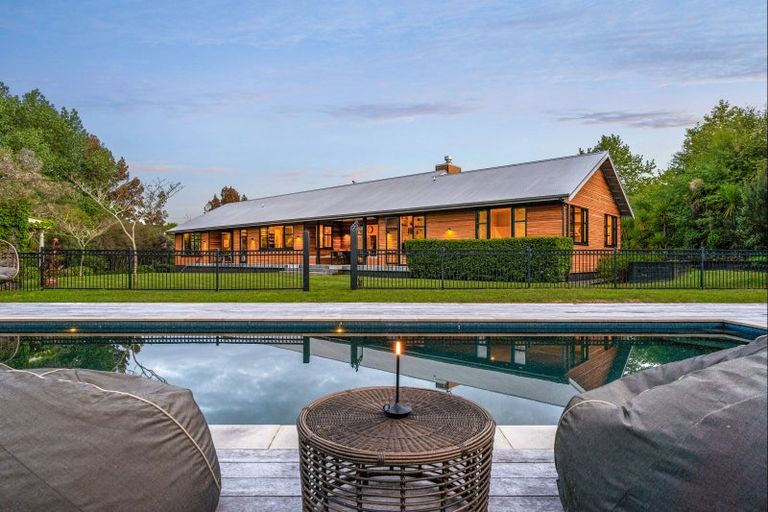 Photo of property in 2 Tamahunga Drive, Matakana, Warkworth, 0985