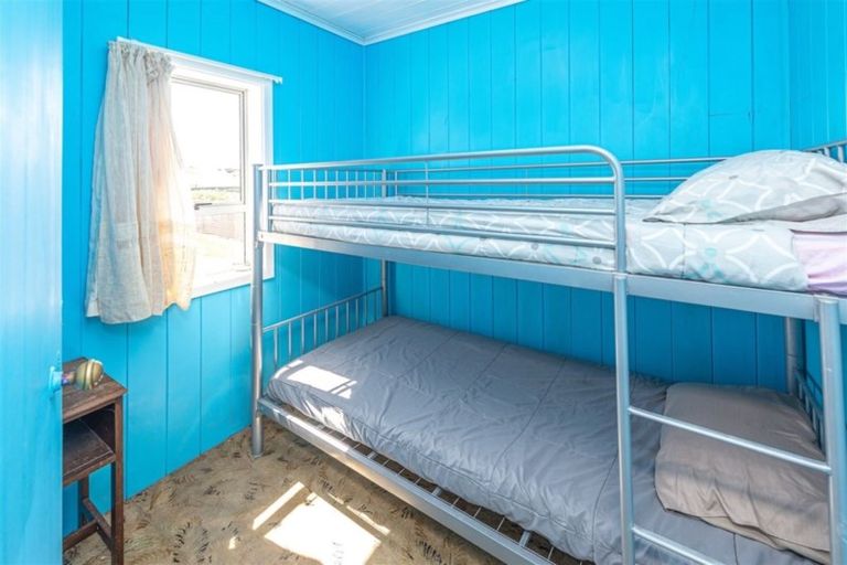 Photo of property in 16 Coleman Avenue, Waverley, 4591