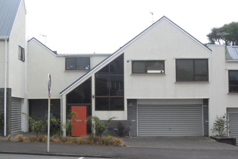 Photo of property in 405 Devon Street East, Strandon, New Plymouth, 4312