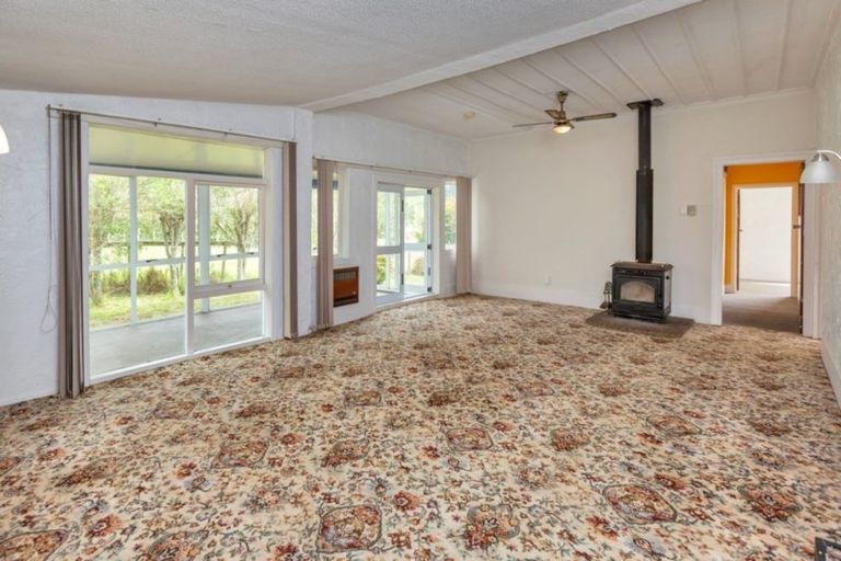 Photo of property in 77 Pataua Road North, Whareora, Whangarei, 0175