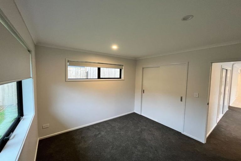 Photo of property in 1 Maraeariki Avenue, Orewa, 0931