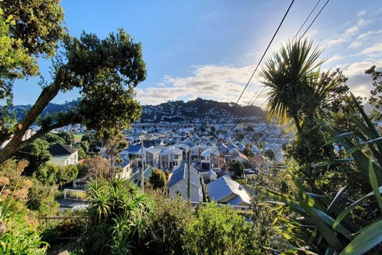 Photo of property in 23 Lonsdale Crescent, Rongotai, Wellington, 6022