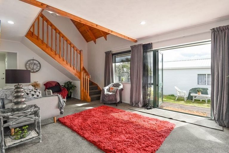 Photo of property in 17 Glenfield Road, Owhata, Rotorua, 3010