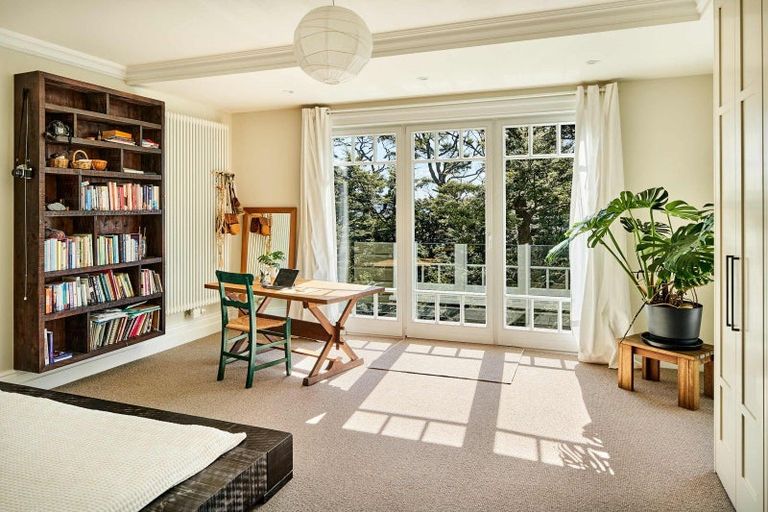 Photo of property in 18 Huia Road, Days Bay, Lower Hutt, 5013