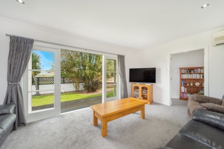 Photo of property in 37 Garden Heights Avenue, Glenview, Hamilton, 3206