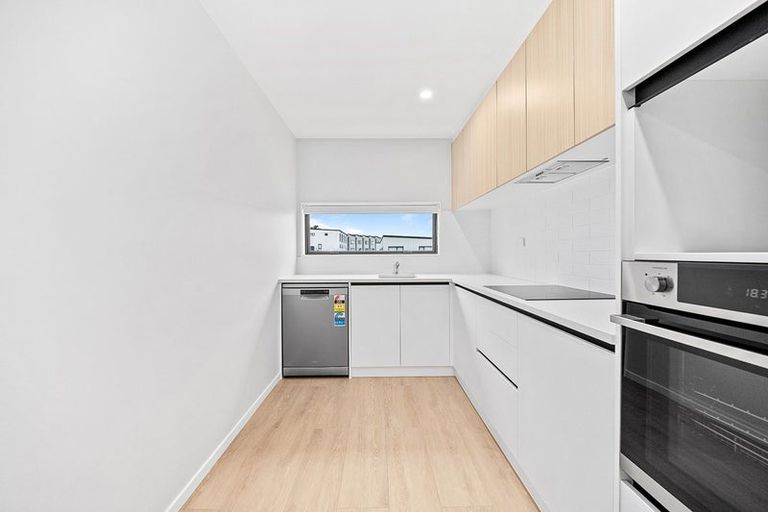 Photo of property in 10 Tukari Lane, Mangere Bridge, Auckland, 2022