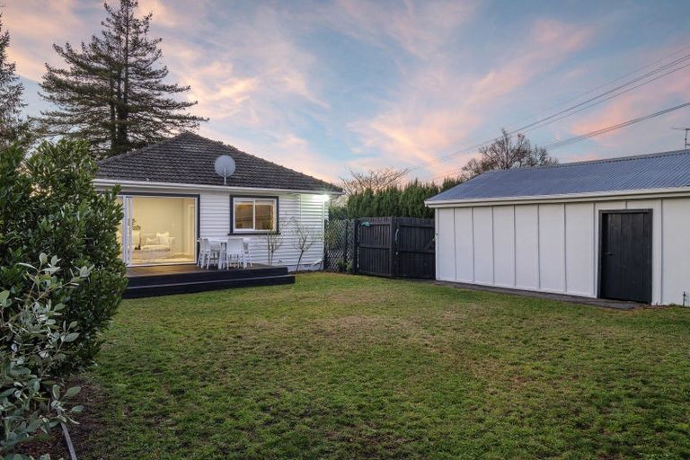 Photo of property in 27 Aorangi Road, Bryndwr, Christchurch, 8053