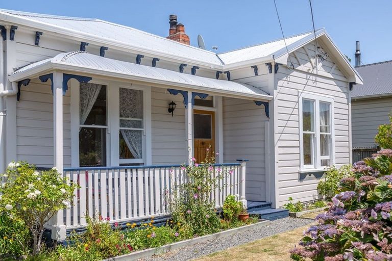 Photo of property in 106 Fox Street, Featherston, 5710