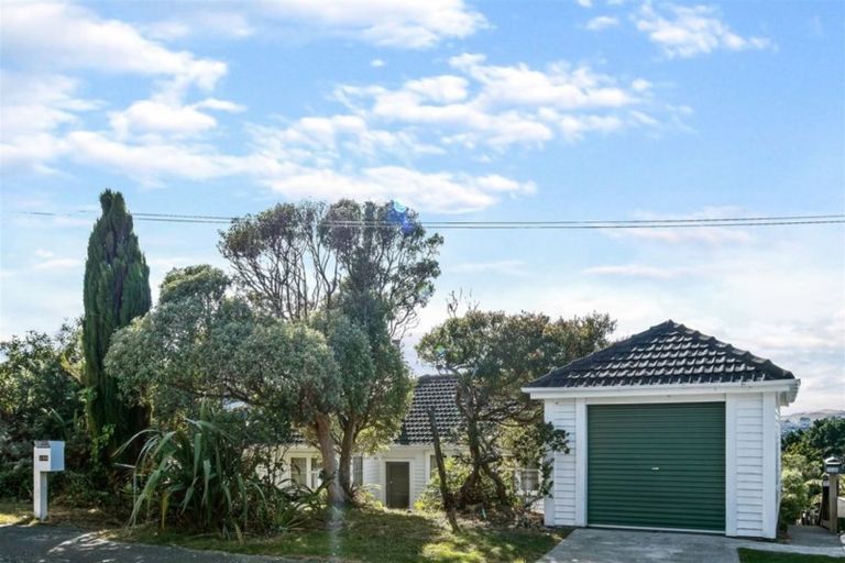 Photo of property in 108 Ironside Road, Johnsonville, Wellington, 6037