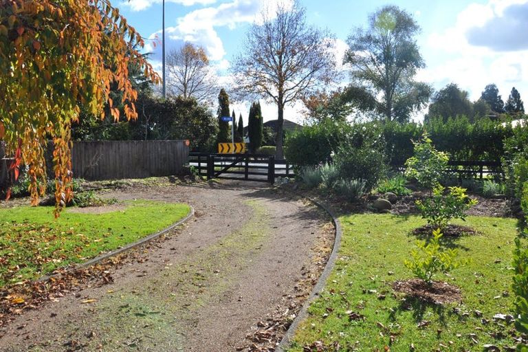 Photo of property in 64 Beach Road, Pahurehure, Papakura, 2113