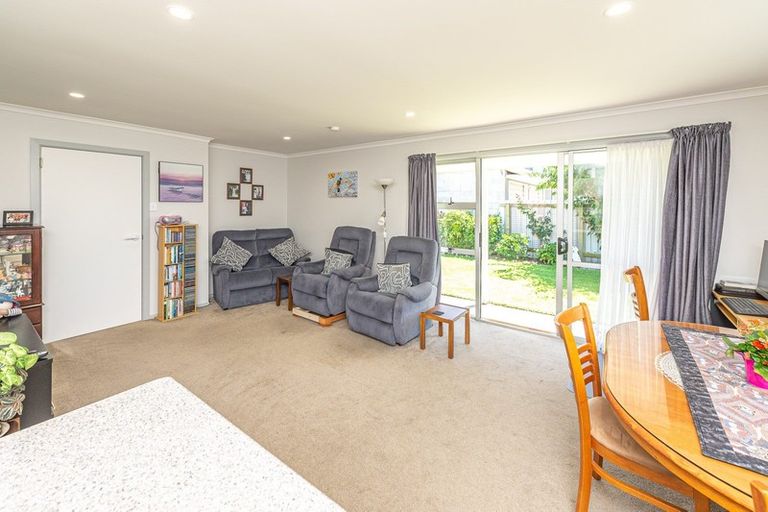 Photo of property in 10a Akepiro Place, Tawhero, Whanganui, 4501
