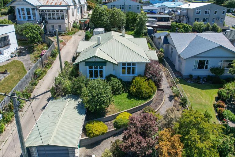 Photo of property in 30 Wharfe Street, South Hill, Oamaru, 9400
