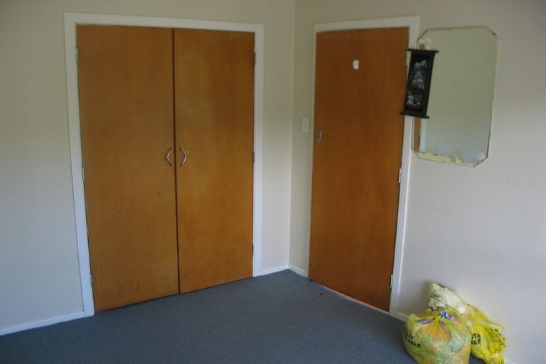 Photo of property in 15a Rakeiora Grove, Korokoro, Lower Hutt, 5012