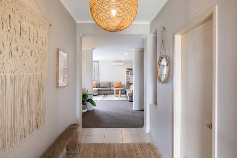 Photo of property in 142 Longview Drive, Papamoa Beach, Papamoa, 3118