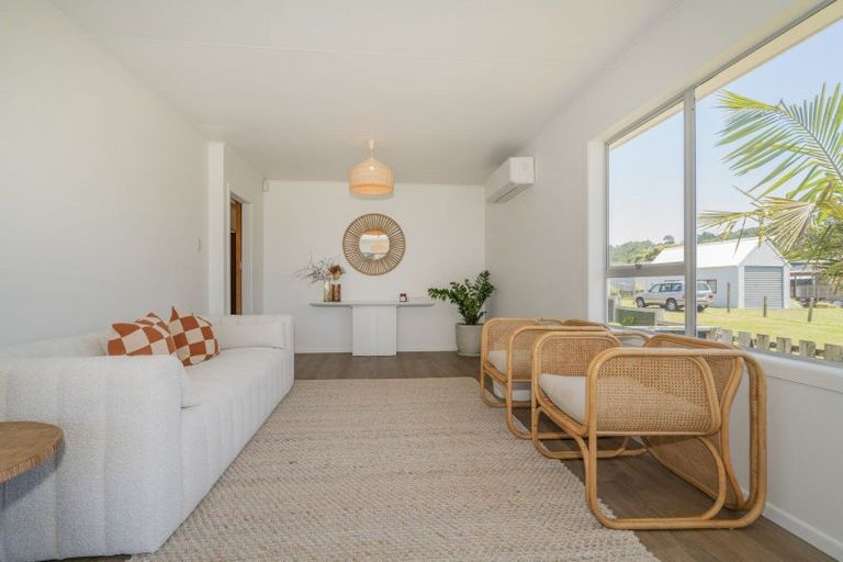 Photo of property in 18 Banks Street, Cooks Beach, Whitianga, 3591