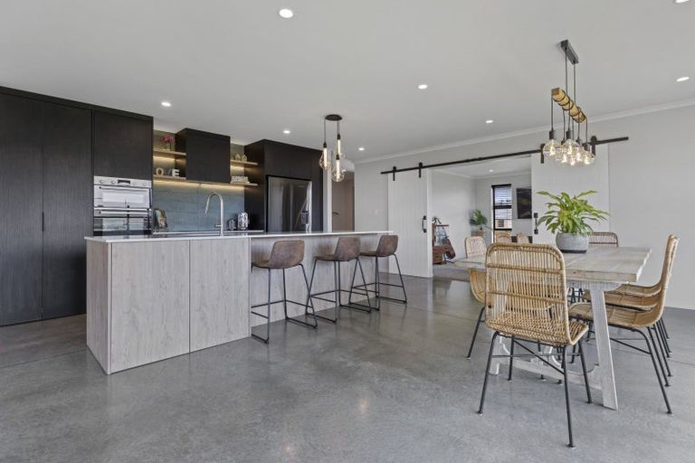 Photo of property in 10 Kararaina Close, Whalers Gate, New Plymouth, 4310