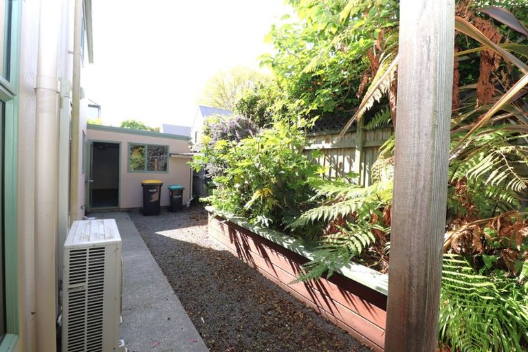 Photo of property in 15 Brockworth Place, Riccarton, Christchurch, 8011