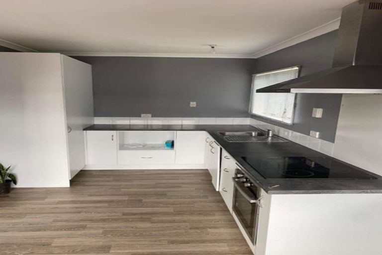 Photo of property in 16 Stirling Street, Levin, 5510