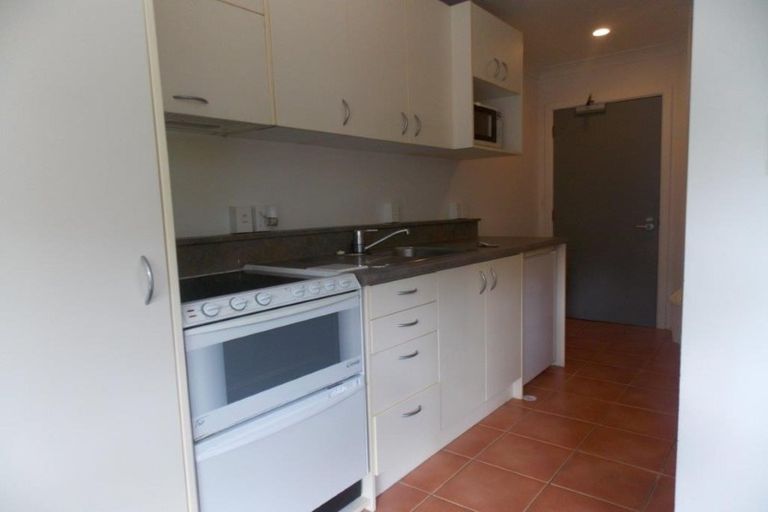 Photo of property in Terrace Garden Apartments, 1c/120 The Terrace, Wellington Central, Wellington, 6011