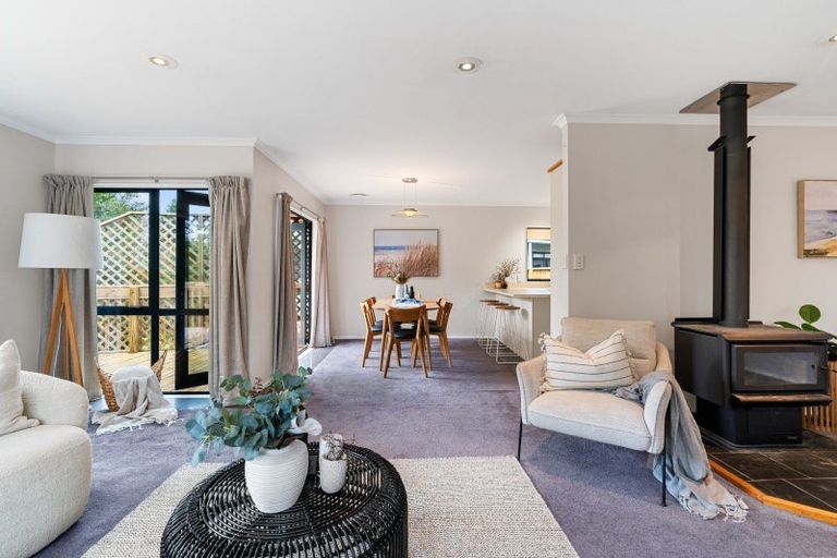 Photo of property in 54 Icarus Place, Sunnybrook, Rotorua, 3015