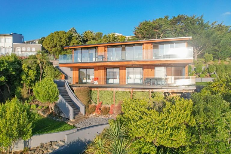 Photo of property in 19 Balmoral Lane, Redcliffs, Christchurch, 8081
