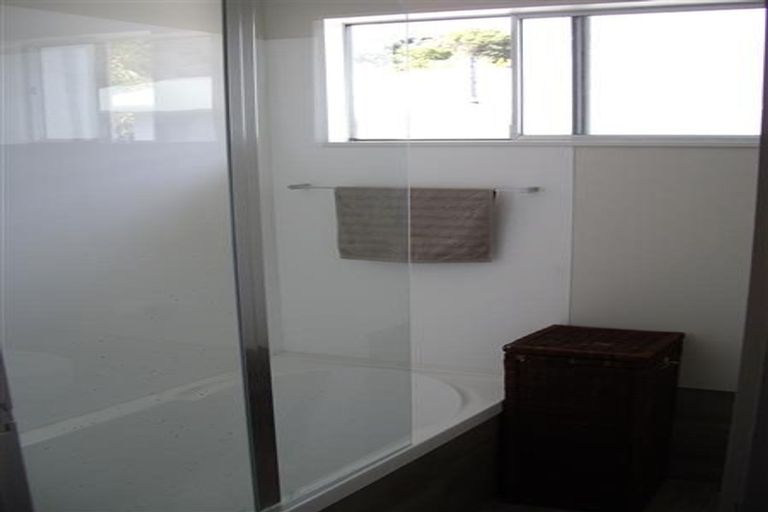 Photo of property in 16 Beryl Grove, Birchville, Upper Hutt, 5018