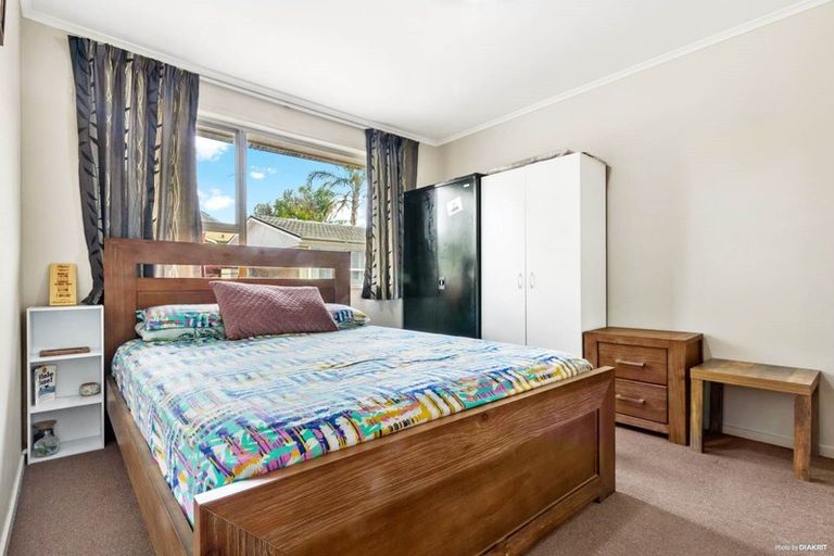 Photo of property in 1/3141 Great North Road, New Lynn, Auckland, 0600