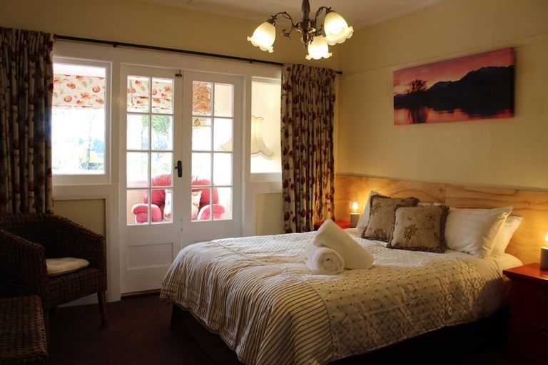 Photo of property in 5 Pioneer Drive, Lake Tekapo, 7999