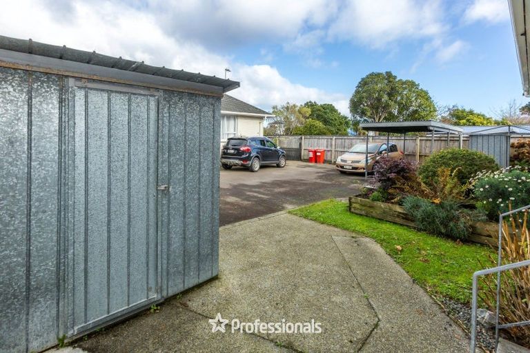 Photo of property in 2/16 Riverbank Street, Ebdentown, Upper Hutt, 5018