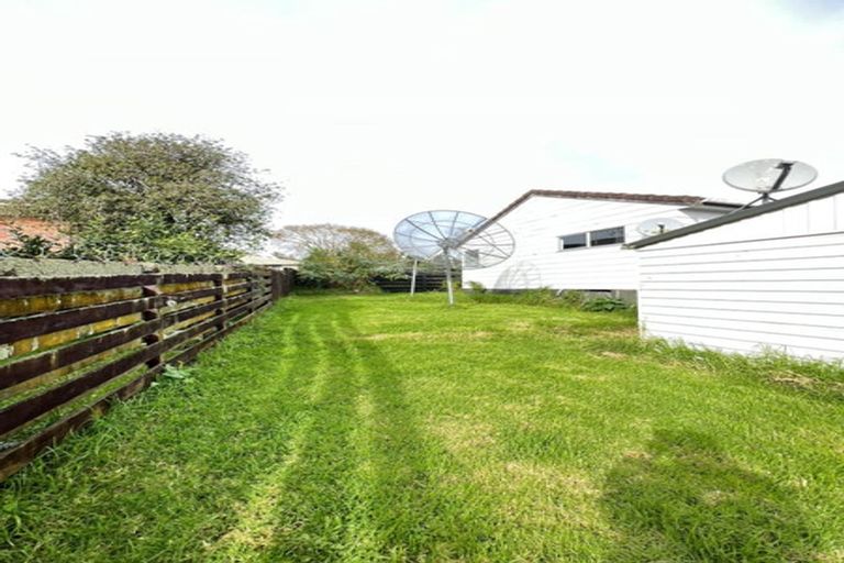 Photo of property in 13 Sikkim Crescent, Clover Park, Auckland, 2019