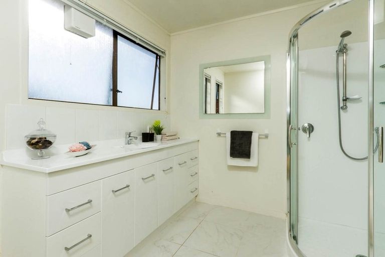 Photo of property in 53 Nor'east Drive, Torbay, Auckland, 0632