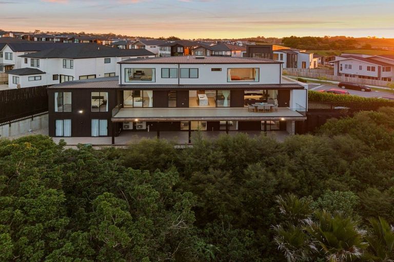 Photo of property in 326 Flat Bush School Road, Flat Bush, Auckland, 2019