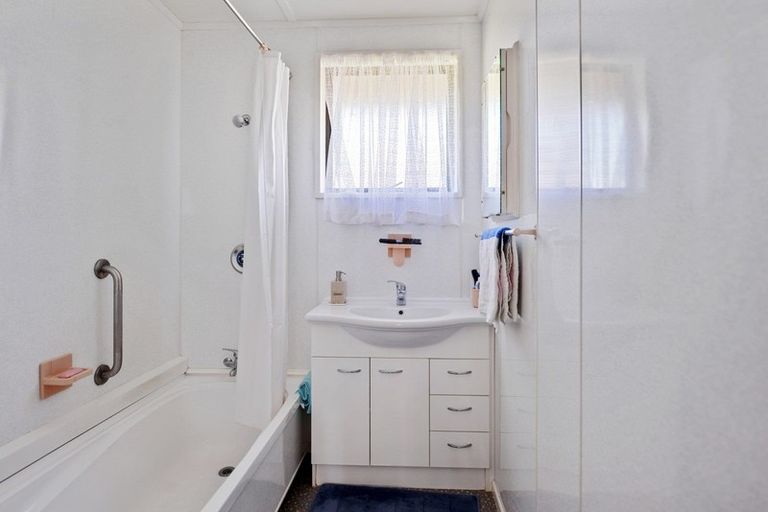 Photo of property in 4 Lowther Street, Oamaru North, Oamaru, 9400