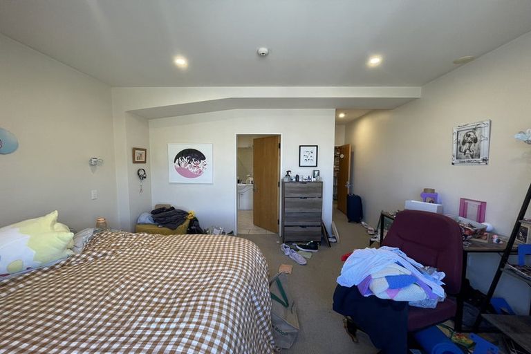 Photo of property in Construction House, 52/80 Kent Terrace, Mount Victoria, Wellington, 6011