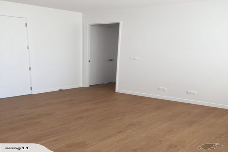 Photo of property in 24 Para Close, Fairview Heights, Auckland, 0632