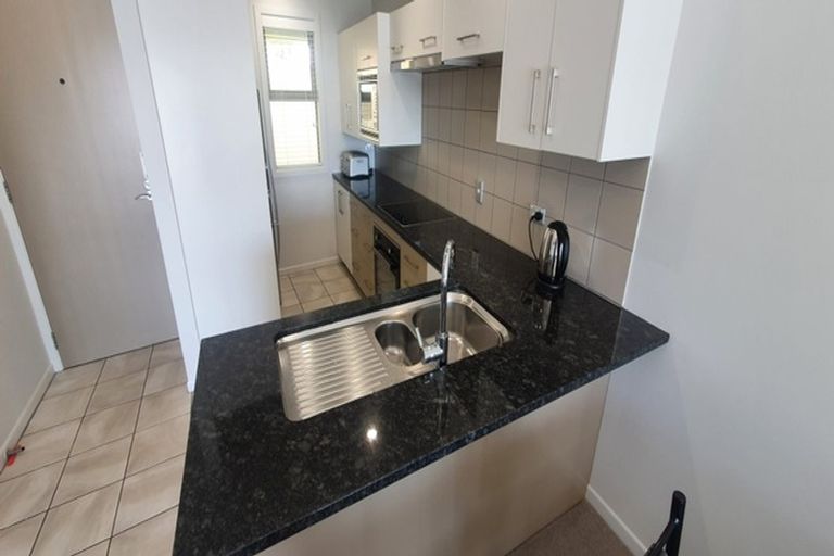 Photo of property in Bridgewater Apartments, 302/7 Te Rangi Cross Road, Paihia, 0200