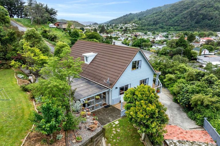 Photo of property in 45 Dorset Street, Picton, 7220