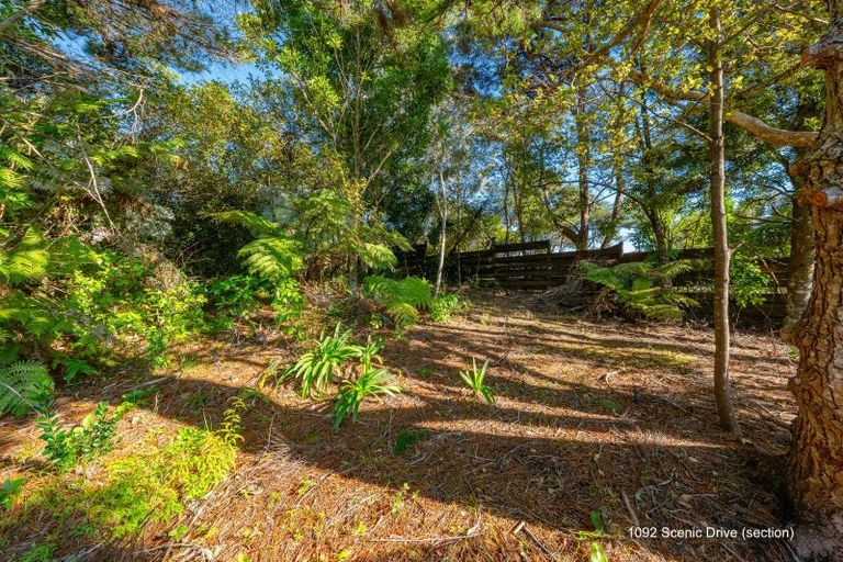 Photo of property in 1090 Scenic Drive North, Swanson, Auckland, 0816