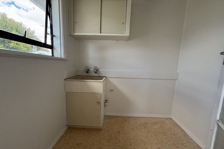 Photo of property in 1/50 Tawa Crescent, Manurewa, Auckland, 2102