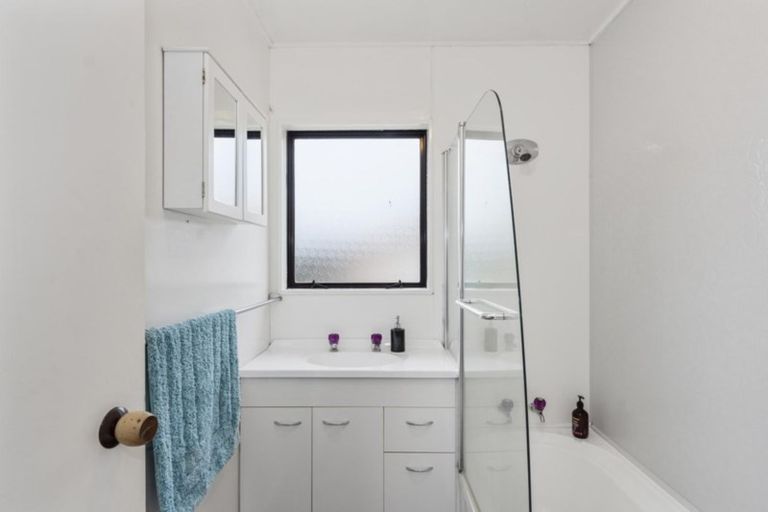 Photo of property in 215 Gravatt Road, Papamoa Beach, Papamoa, 3118