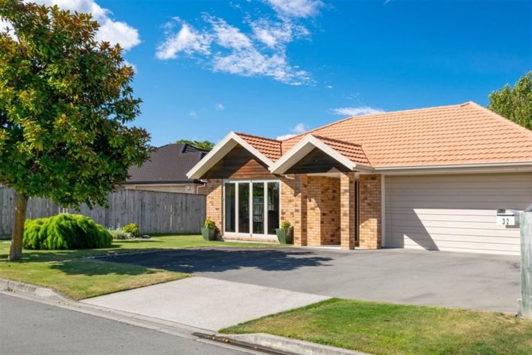 Photo of property in 32 Magnolia Drive, Springlands, Blenheim, 7201