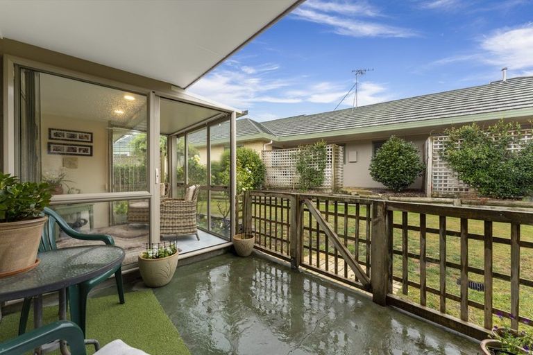 Photo of property in 3 Foxtail Fern, Kelvin Grove, Palmerston North, 4414