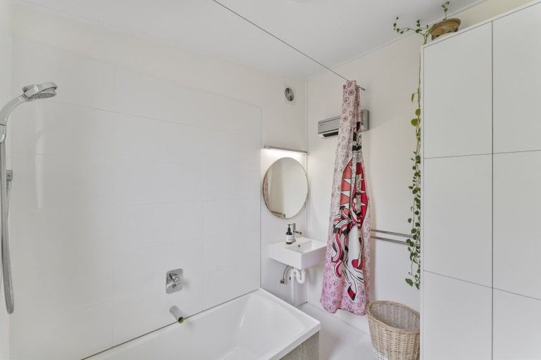 Photo of property in 243 Saint Vincent Street, Toi Toi, Nelson, 7010