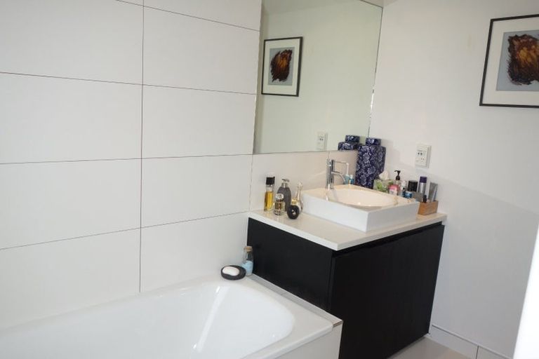 Photo of property in 2/27b Holmwood Road, Merivale, Christchurch, 8014