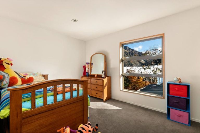 Photo of property in 2 Morning Star Terrace, Arthurs Point, Queenstown, 9371