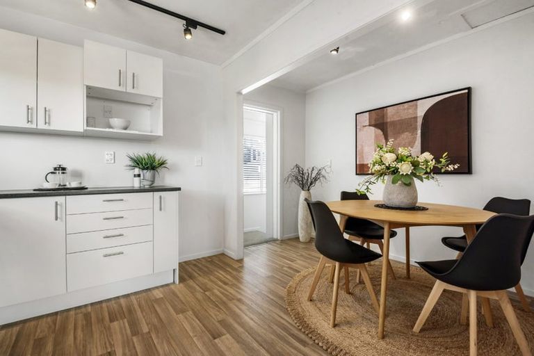 Photo of property in 4/155 Shakespeare Road, Milford, Auckland, 0620