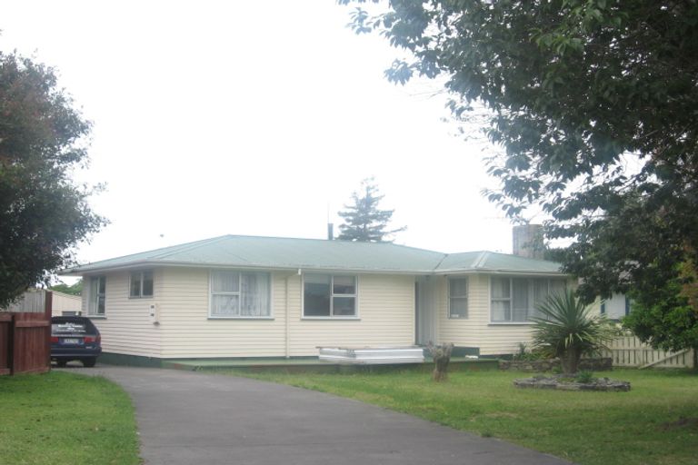 Photo of property in 8 Barrow Place, Te Puke, 3119