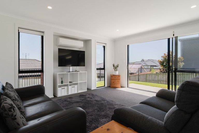 Photo of property in 11 Stingray Drive, Omokoroa, 3114